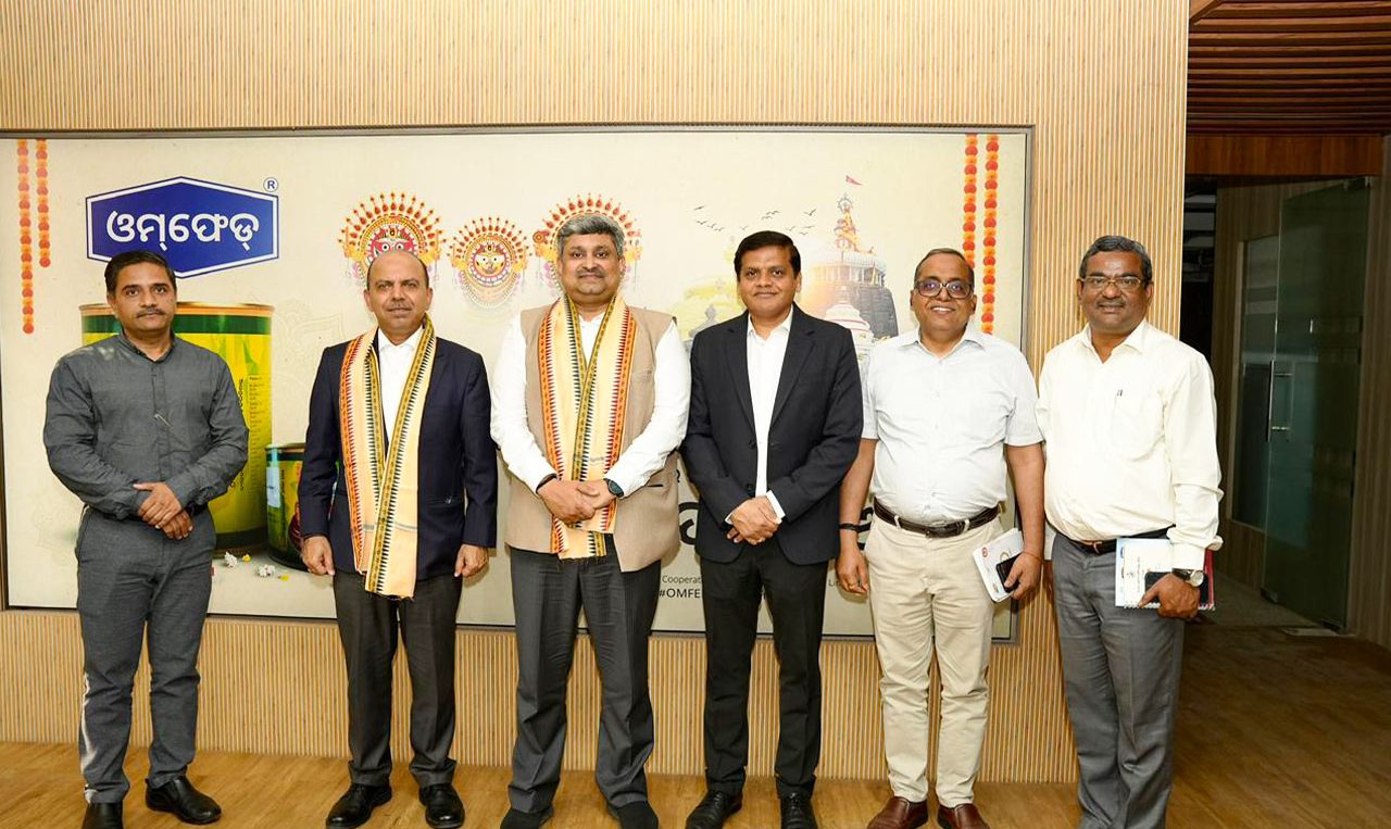 ଓମ୍ଫେଡ୍ ମୁଖ୍ୟାଳୟରେ କେନ୍ଦ୍ର ସମବାୟ ସଚିବ